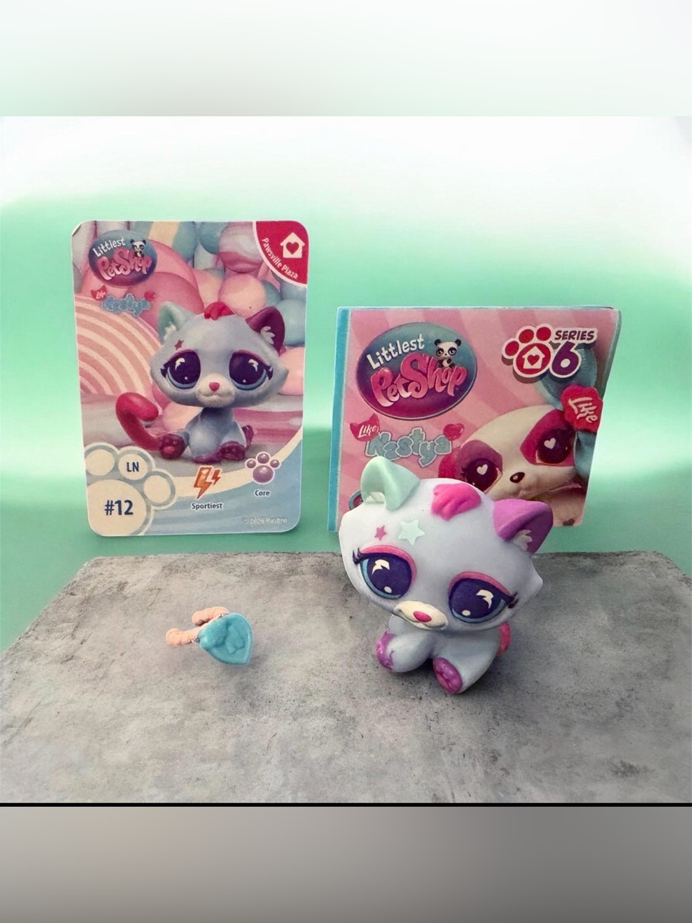 Littlest Pet Shop Kitten Cat #G7 #12 NASTYA  Accessory And Card